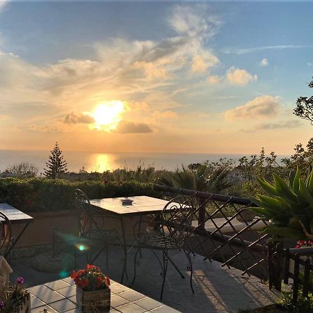 Forio di Ischia La Terrazzina Sul Tramonto Bed & Breakfast エクステリア 写真