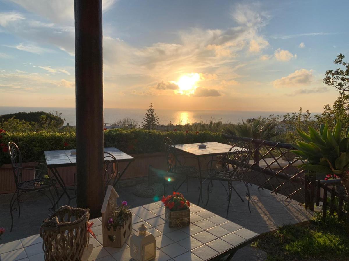 Forio di Ischia La Terrazzina Sul Tramonto Bed & Breakfast エクステリア 写真